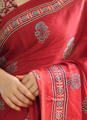 Red japan satin saree with digital print blouse 4