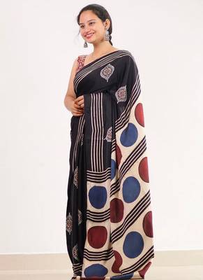 Black japan satin saree with digital print blouse 4