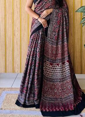 Multicolor japan satin saree with digital print blouse 2