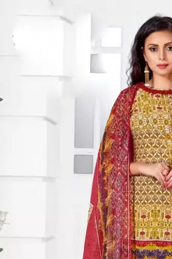 Mustrad crepe printed unstitched dress material
