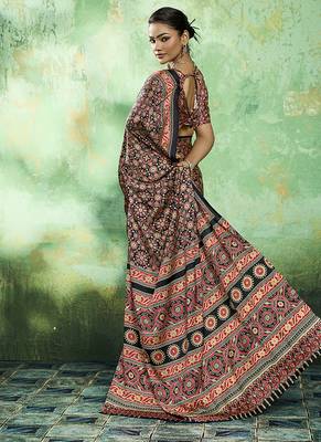 black faux satin printed saree 2