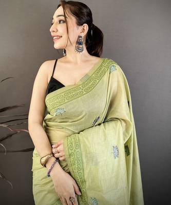 green printed cotton saree with unstitched blouse piece 2