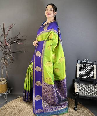 Women parrot green soft silk blend gold zari woven buttas banarasi silk blend saree 2