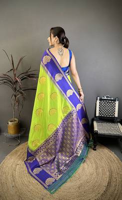Women parrot green soft silk blend gold zari woven buttas banarasi silk blend saree 3