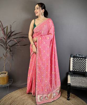 Women baby pink vichitra silk blend bandhani & animal motifs bandhani saree 1