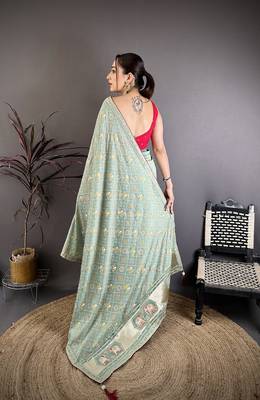 Women sea green vichitra silk blend bandhani & animal motifs bandhani saree 4