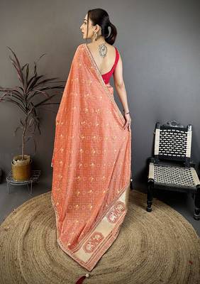 Women peach vichitra silk blend bandhani & animal motifs bandhani saree 4