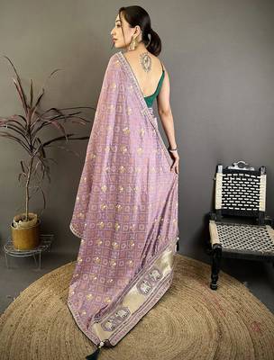 Women lavender vichitra silk blend bandhani & animal motifs bandhani saree 4