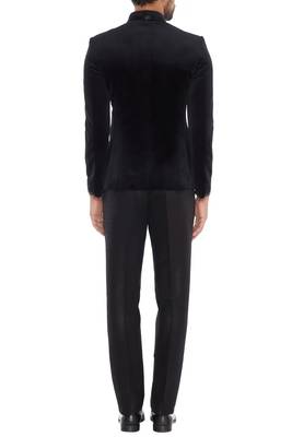 Black embroidered suede velvet bandhgala for men 2