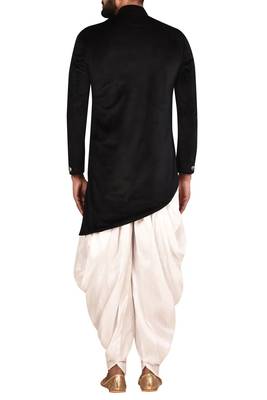 Black embroidered suede velvet sherwani for men 2