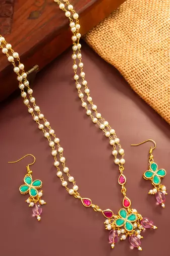 Double pearl floral pendant necklace set