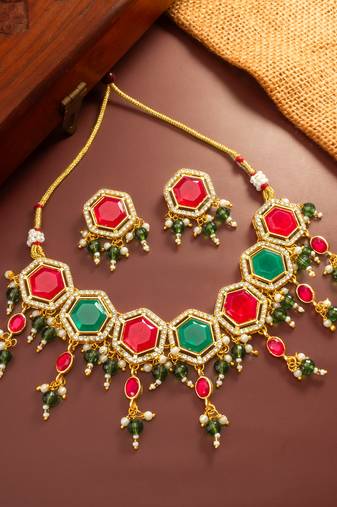Red green stone kundan choker set