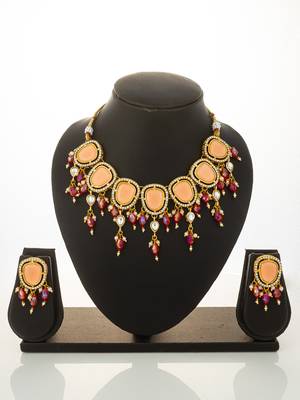 Peach stone red bead choker set 4