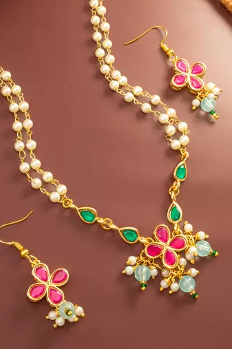 Double layer pearl pendant necklace set