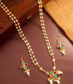 Pearl floral pendant necklace earring set