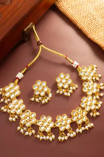White kundan pearl choker necklace set