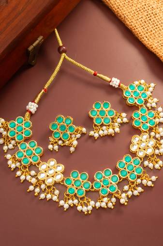 Green floral kundan necklace earring set