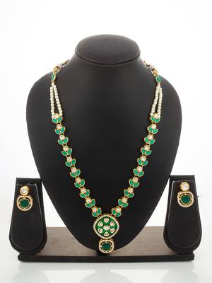 Green meenakari pearl necklace earring set 4