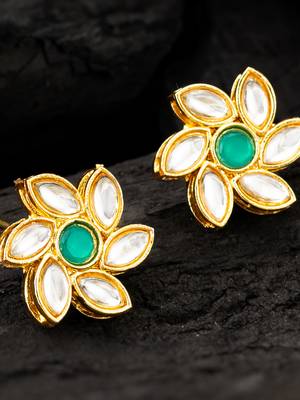 Green floral kundan stud earrings 2