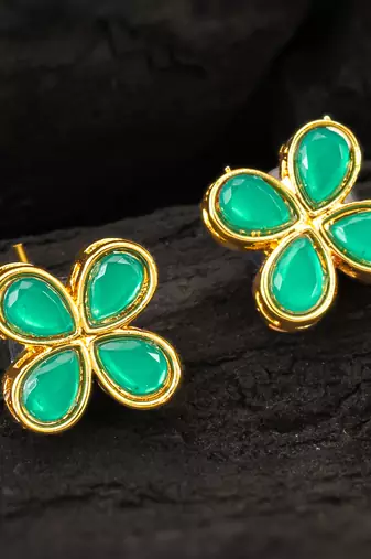 Green clover stone stud earrings