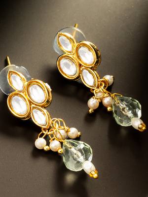 Green bead pearl drop earrings 2