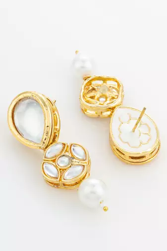 Pearl tiered dangle earrings