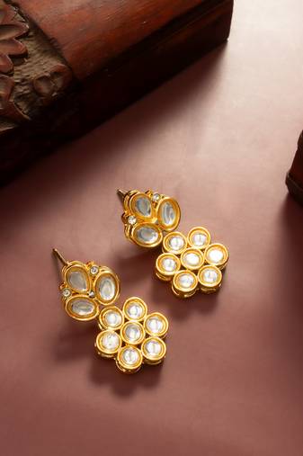 Floral stone stud earrings