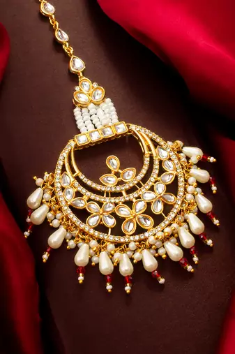 Pearl cascade kundan maang tikka
