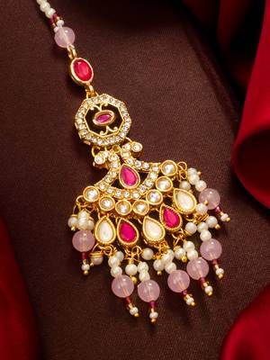 Pink pearl kundan beaded maang tikka 2
