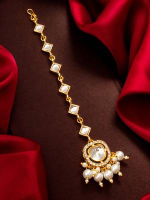 white kundan pearl maang tikka 1