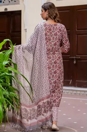 Floral Printed Pure Cotton Round_Neck Kurta Trouser And Dupatta Set