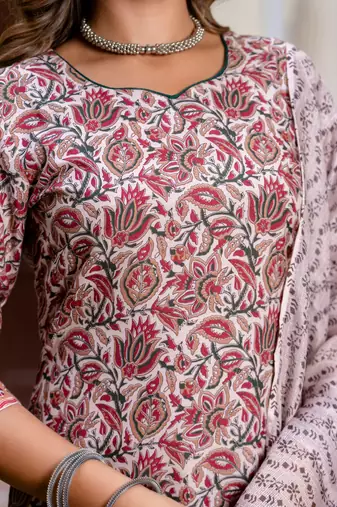 Floral Printed Pure Cotton Round_Neck Kurta Trouser And Dupatta Set