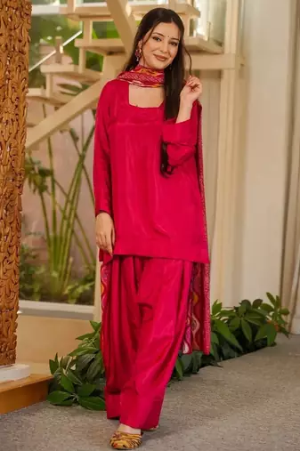  rani pink silk blend crepe kurta palazzo set with printed dupatta 