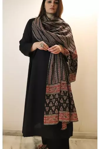 Women's black straight viscose kurta set with printed dupatta
