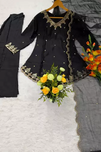 Women's black embroidered crepe kurta set with palazzo