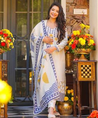  white printed muslin kurta set with dupatta for women 4