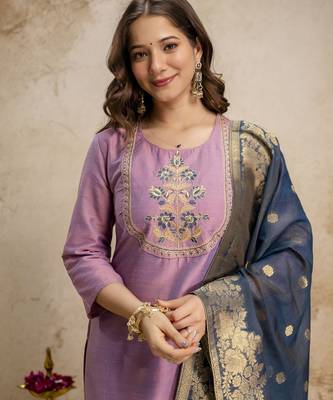  pink silk blend embroidered kurta set women with dupatta pant 5