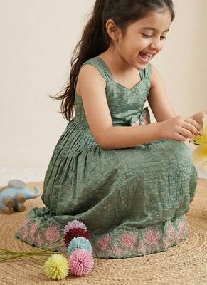  kids girls lavender crinkled silk ethnic gown with floral border and waist bow accent 3