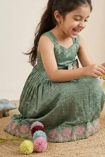  kids girls lavender crinkled silk ethnic gown with floral border and waist bow accent