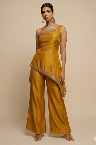 Mustard one-shoulder fusion set