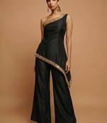 Black one-shoulder fusion set