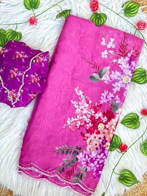 Magenta Color digital prints flower and hand moti work Silk Blend Saree 5