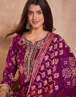 Womens purple silk blend ethnic motifs printed straight kurta trouser with dupatta 2