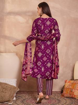 Womens purple silk blend ethnic motifs printed straight kurta trouser with dupatta 4