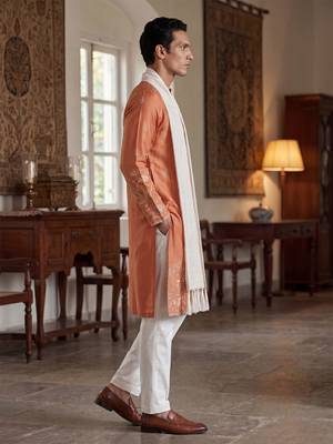 Men peach vartican solid embroidered straight kurta trouser with dupatta 3