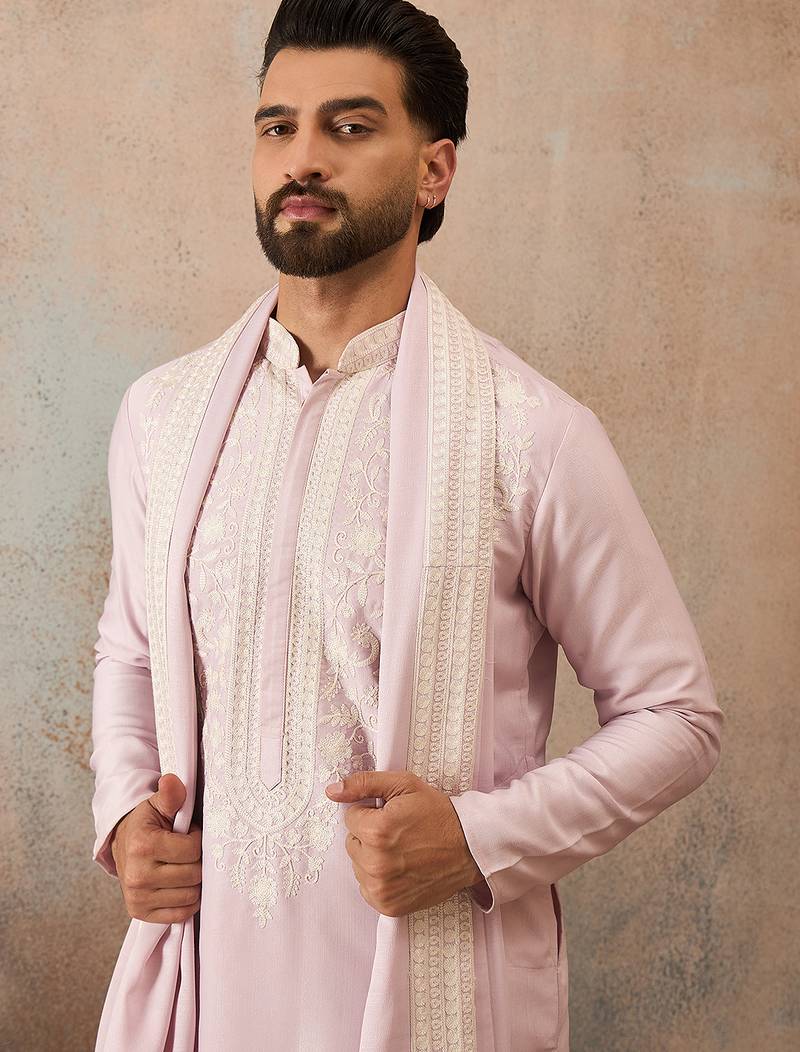 Men lavender silk blend solid embroidered straight kurta trouser with dupatta