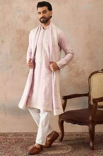Men lavender silk blend solid embroidered straight kurta trouser with dupatta