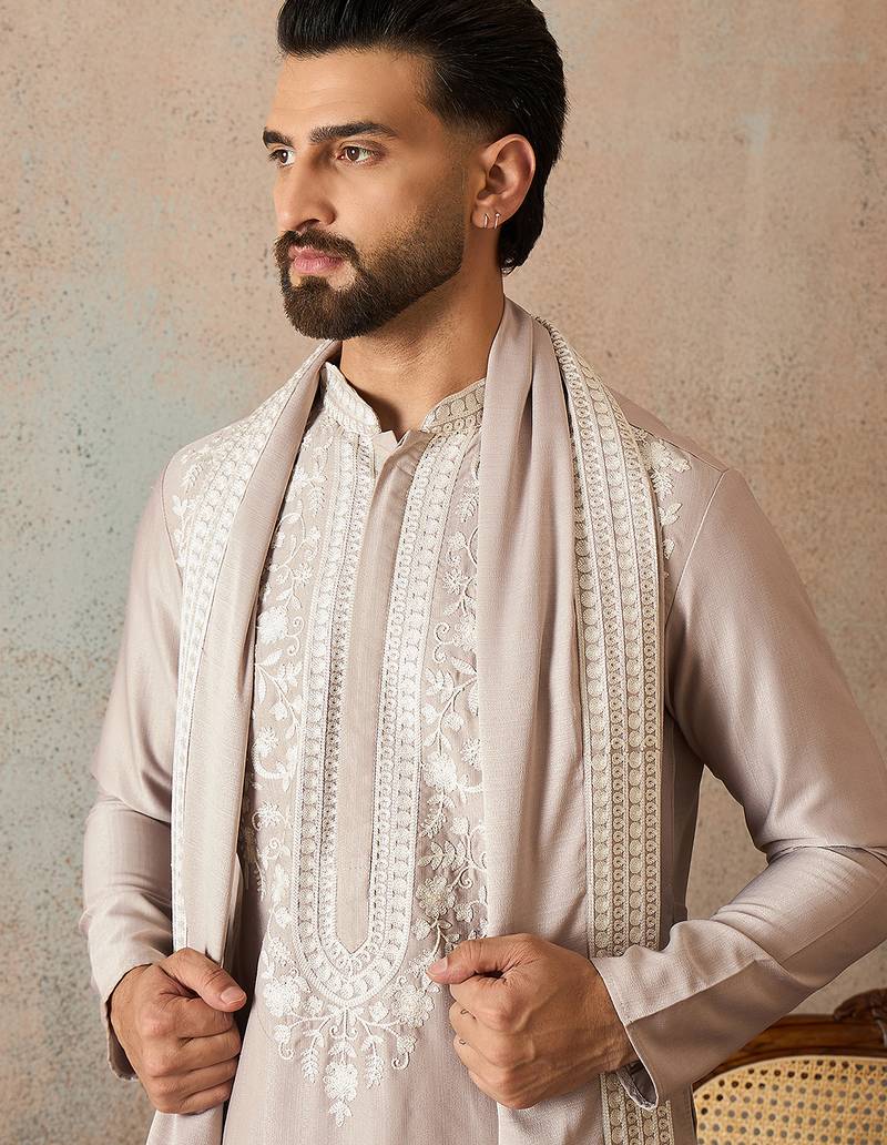 Men beige silk blend solid embroidered straight kurta trouser with dupatta