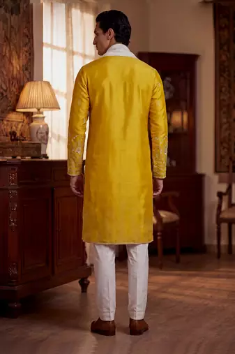 Men yellow chanderi silk solid embroidered straight kurta with dupatta
