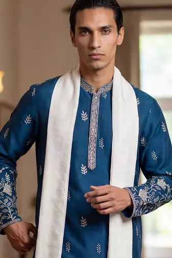 Men blue chanderi silk solid embroidered straight kurta with dupatta